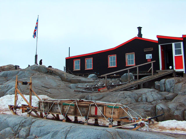 We slept in this morning. Other visitors' pictures off the Web.